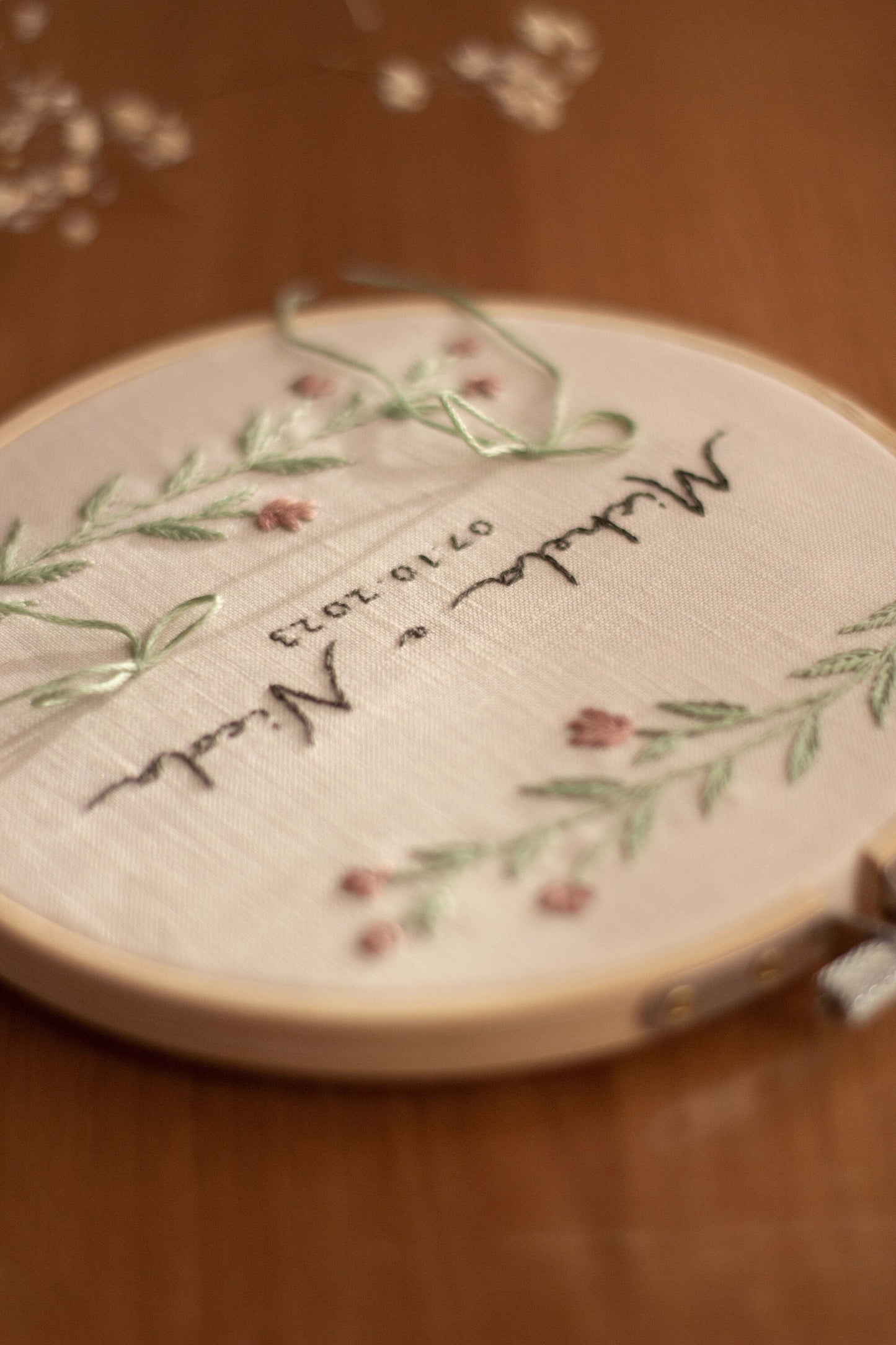 Porta fedi su telaio. Porta fedi personalizzabile. Porta fedi personalizzato. Porta fedi ricamato. Porta fedi alternativo. Porta fedi unico.