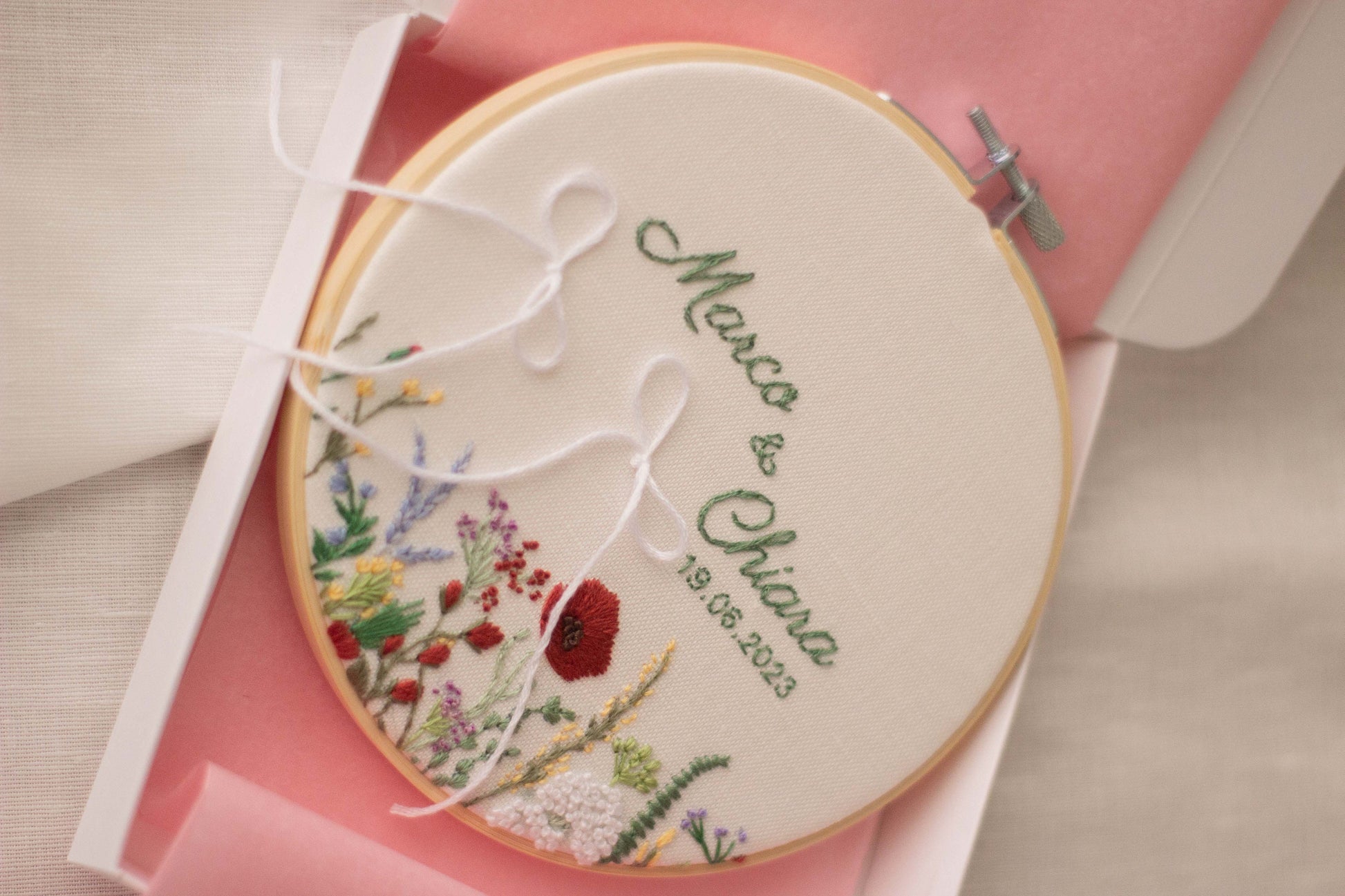 Porta fedi personalizzato Regalo nozze personalizzato Porta fedi ricamato Regalo per gli sposi personalizzato Porta fedi fiori da campo