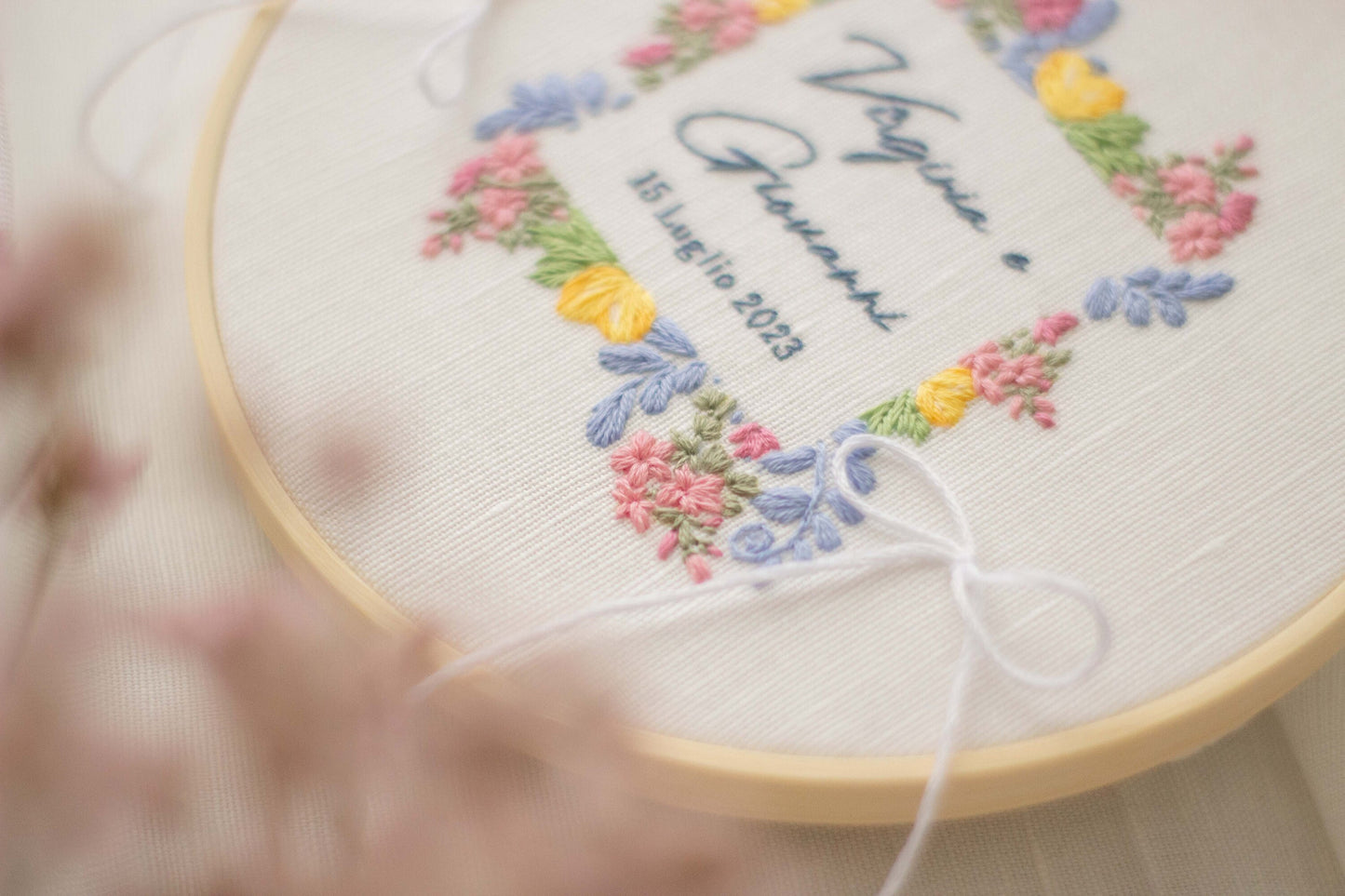 Porta fedi personalizzato Regalo nozze personalizzato Porta fedi ricamato Regalo per gli sposi personalizzato Porta fedi fiori rosa e limoni