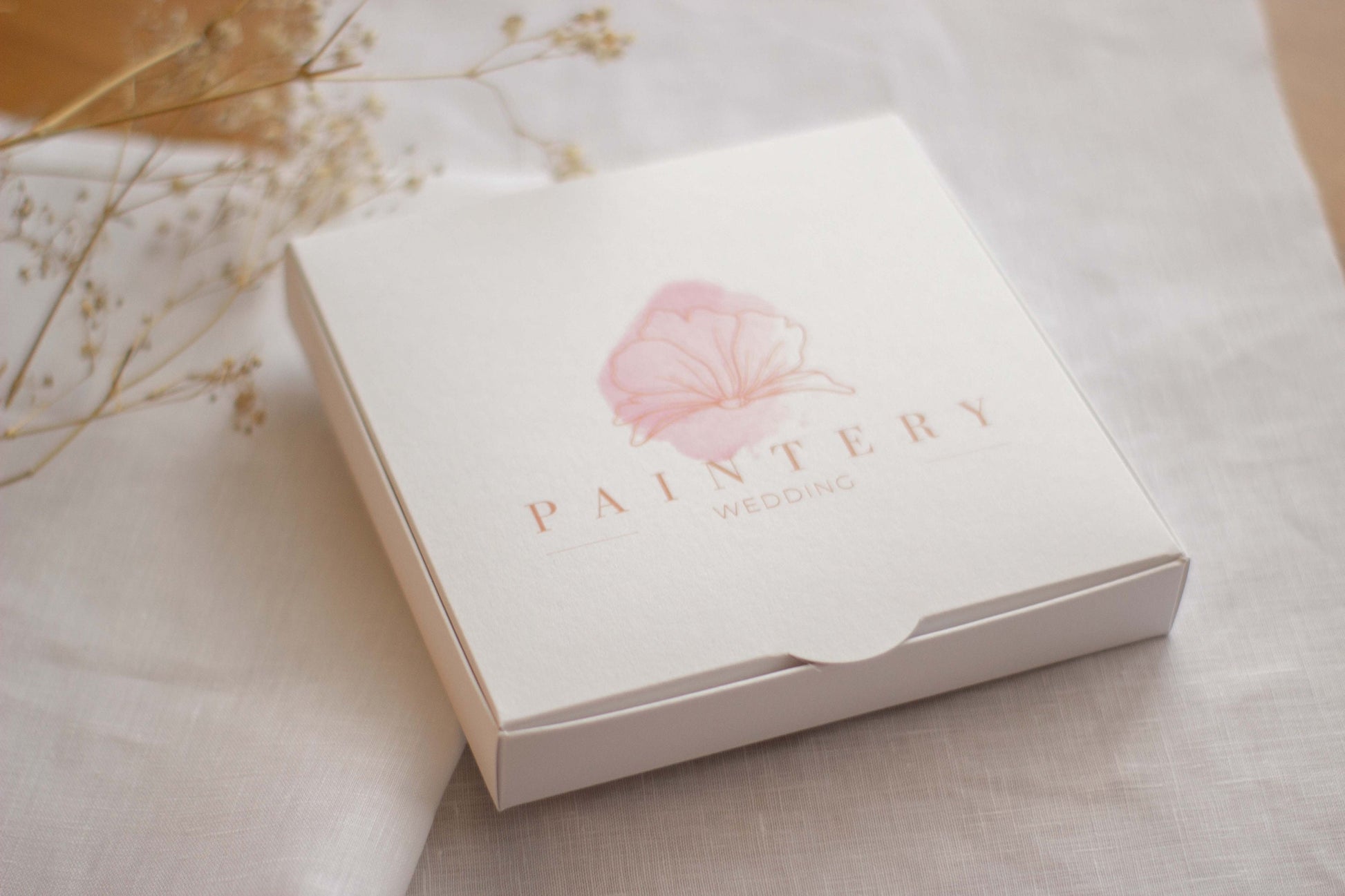 Porta fedi su telaio. Porta fedi personalizzabile. Porta fedi personalizzato. Porta fedi ricamato. Porta fedi alternativo. Porta fedi unico.